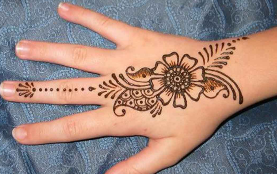 Top 25 Best Simple Mehndi Designs That You Can Try By Yourself