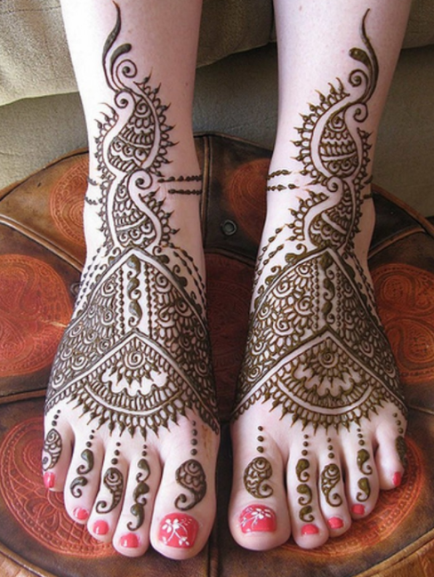 Top 35 Fabulous Bridal Mehndi Designs Folder