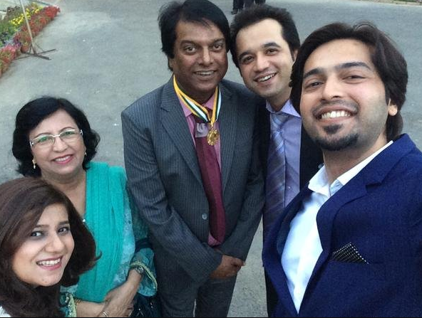 Fahad Mustafa With Family - Folder