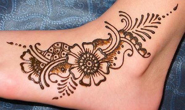 25 Fabulous Foot Mehndi Designs For Your Next Event Folder