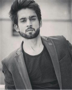 Biography of the Pakistani Heartthrob Bilal Abbas Khan - Folder