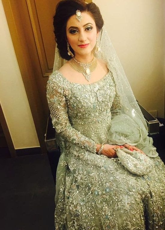 30 Stunning Pakistani Bridal Walima Dresses For Your Inspiration Folder