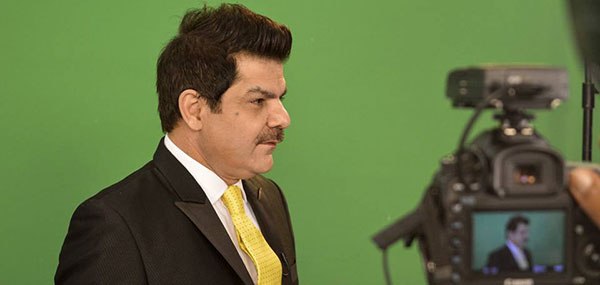 Mubashir Lucman Early Career - Folder