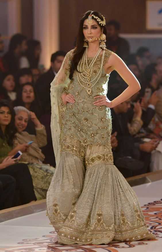 30 Stunning Pakistani  Bridal  Walima Dresses  for Your 