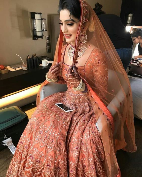 30 Stunning Pakistani Bridal Walima Dresses For Your Inspiration Folder