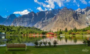 20 Most Beautiful & Top Places to Visit in Pakistan - Folder