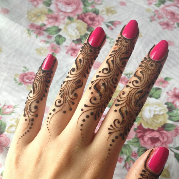 Easy Full Fingers Mehndi Design Folder