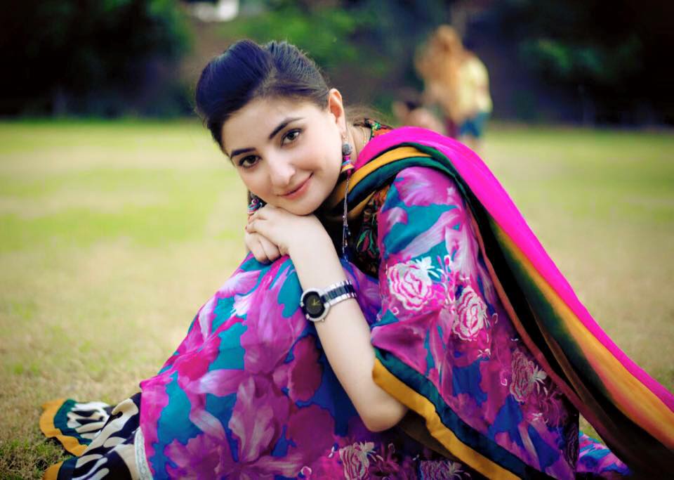 Gul Panra Six Photo - Gul Panra Biography â€“ Popular Pakistani Singer â€“ diKHAWA Fashion - 2022  Online Shopping in Pakistan