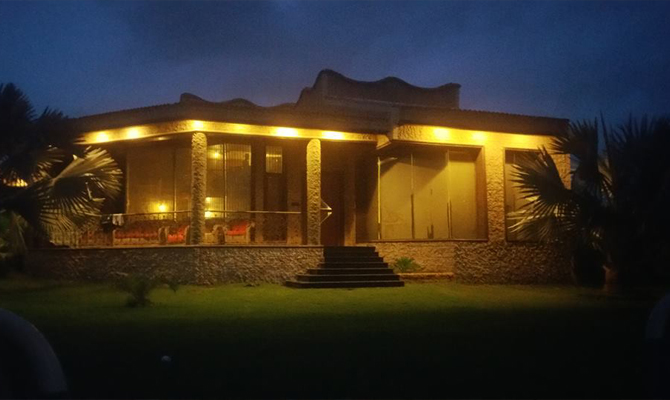 6 Beautiful Farm Houses In Karachi Folder