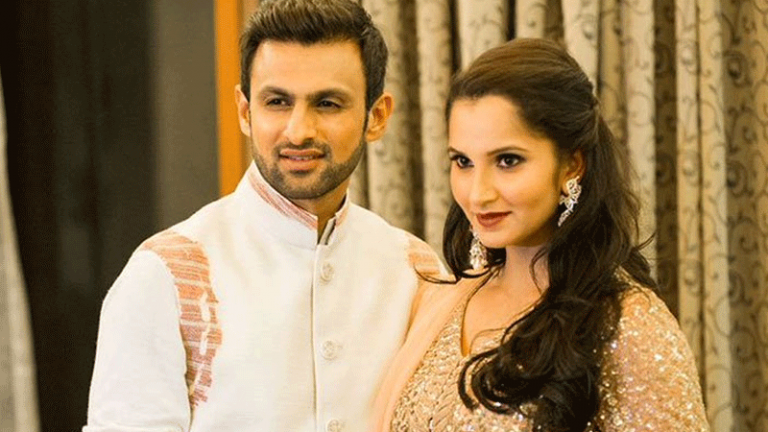 Shoaib Malik With Wife Sania Mirza Folder 