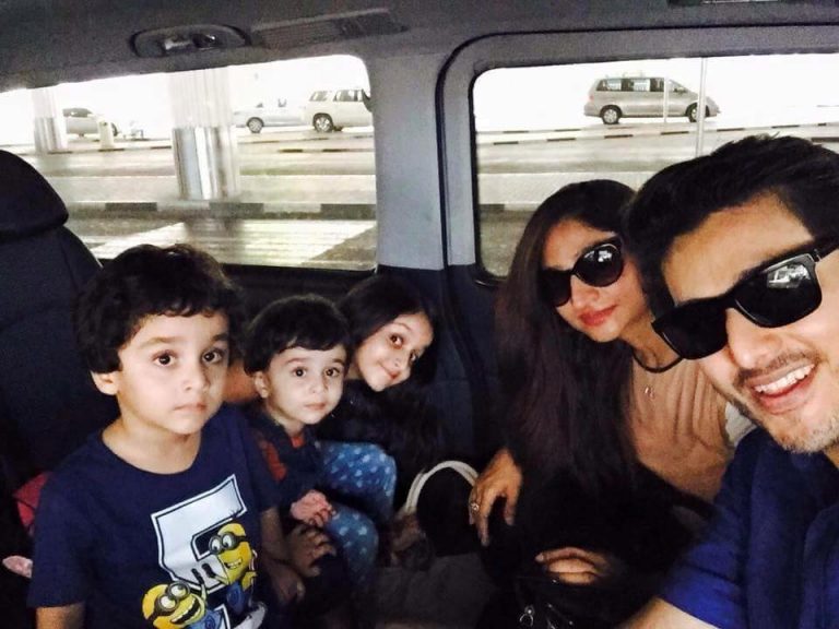 Ahsan Khan With Daughter Sukaina And Sons - Folder