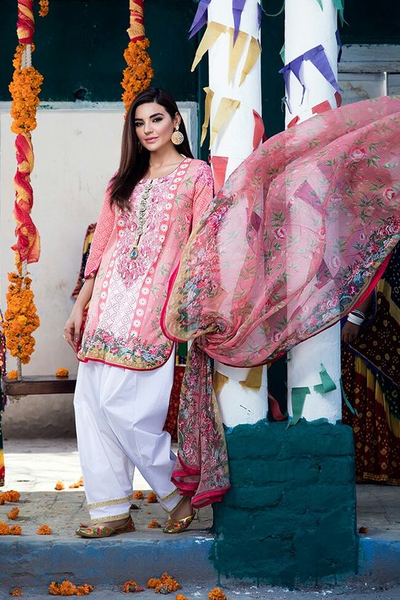 white shalwar kameez design for girls