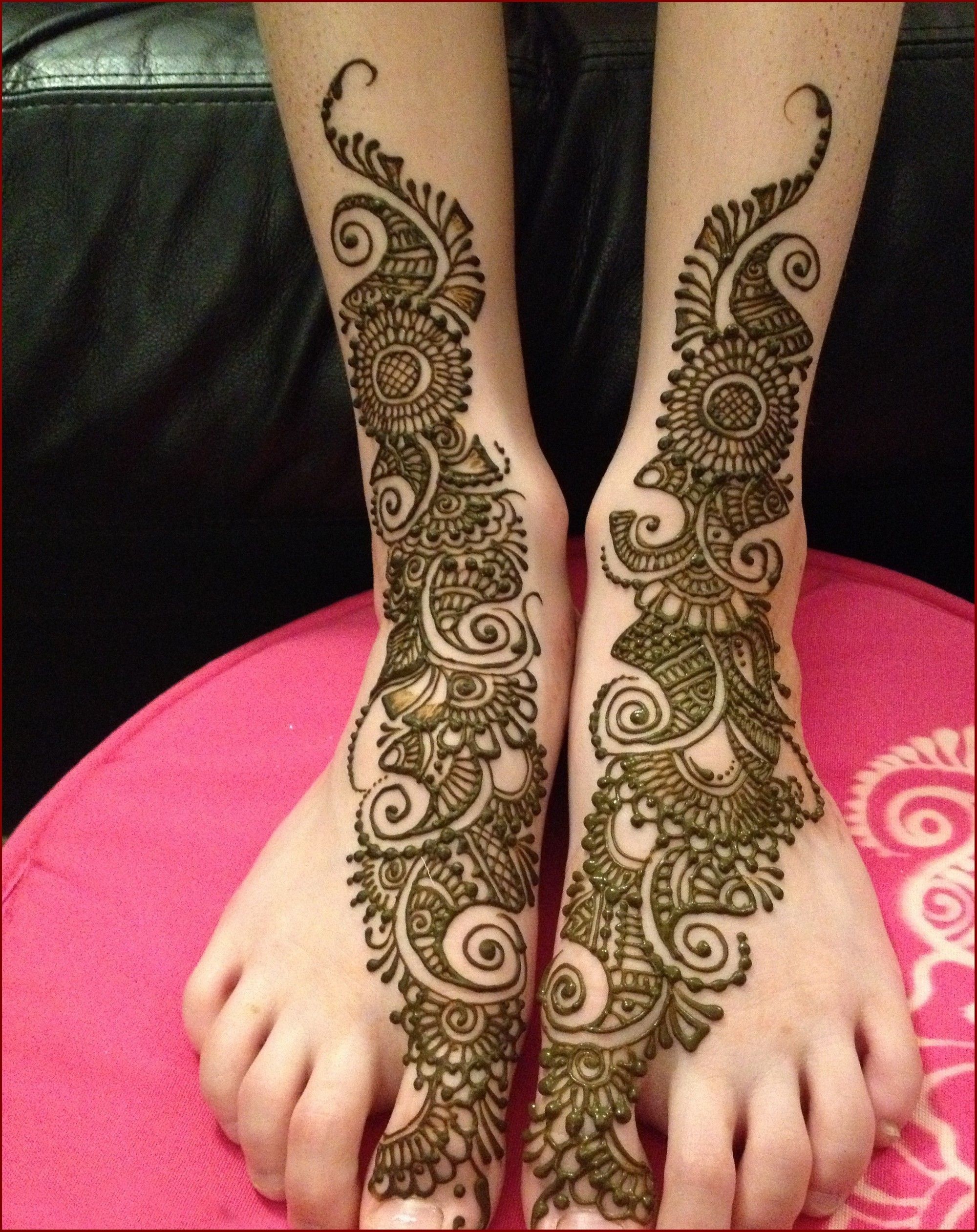 20 Best Foot Mehndi Design For Brides Folder