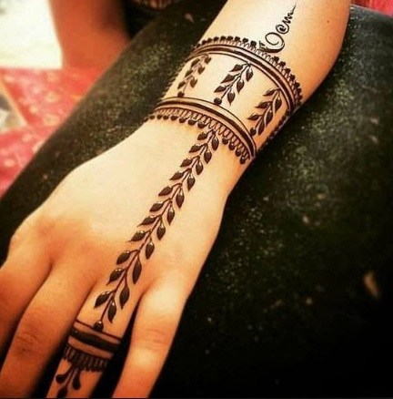 Best Bracelet Style Mehndi Designs You Need To Try Folder