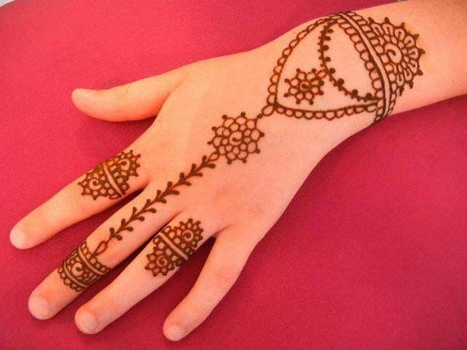 20 Best Bracelet Style Mehndi Designs You Need To Try Folder