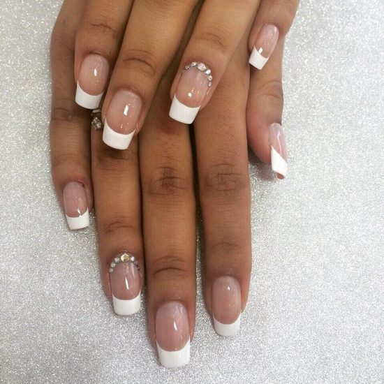 French Manicure with Stones - Folder